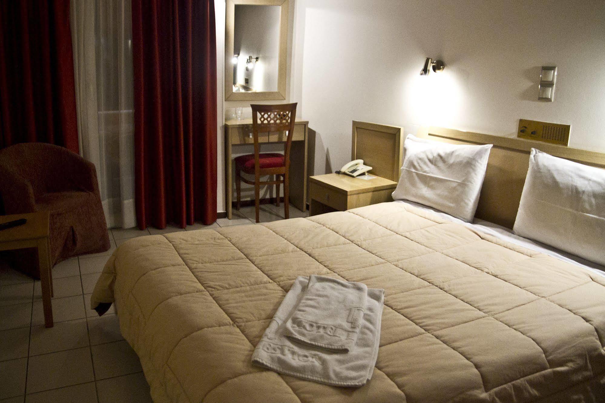 Lesvion Hotel Mytilíni Buitenkant foto